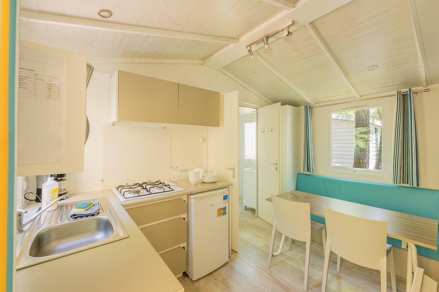 Mobil-Home Cévenol – 5/6 personnes Mobil-Home Cévenol - 5/6 personnes