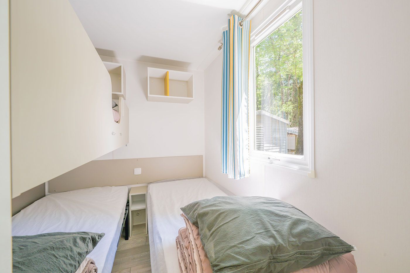 Mobil-Home Cévenol – 5/6 personnes Mobil-Home Cévenol - 5/6 personnes