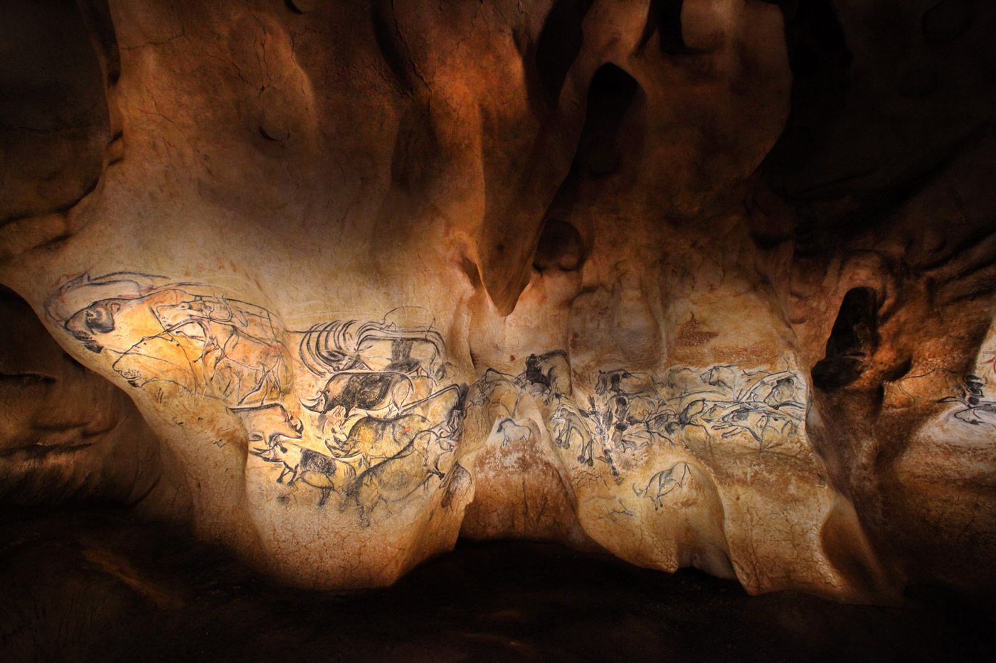 Grotte Chauvet 2 Grotte Chauvet 2 - le-panneau-des-lions©Patrick-Aventurier